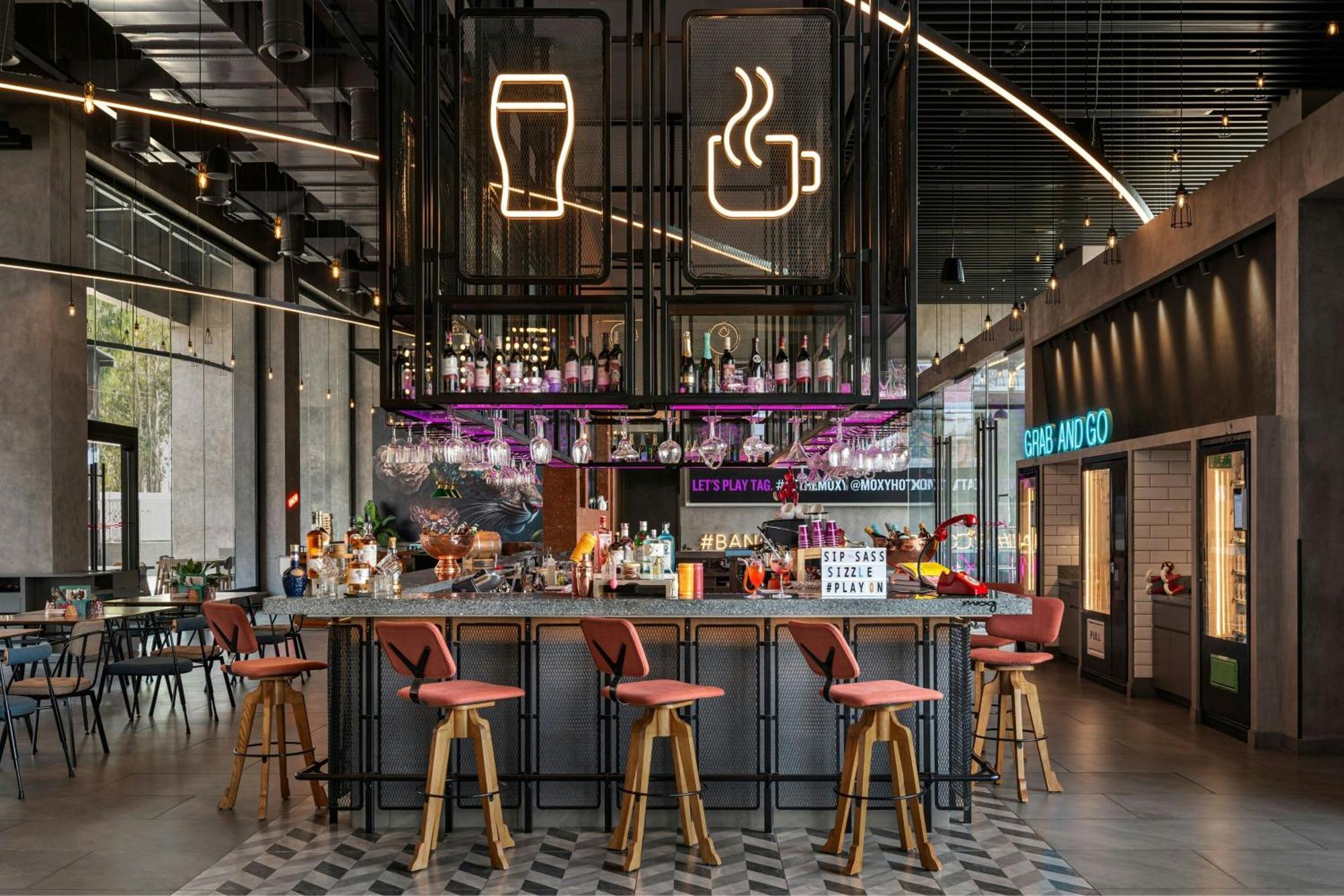 Moxy Bengaluru Airport Prestige Tech Cloud Hotel Devanahalli Bagian luar foto