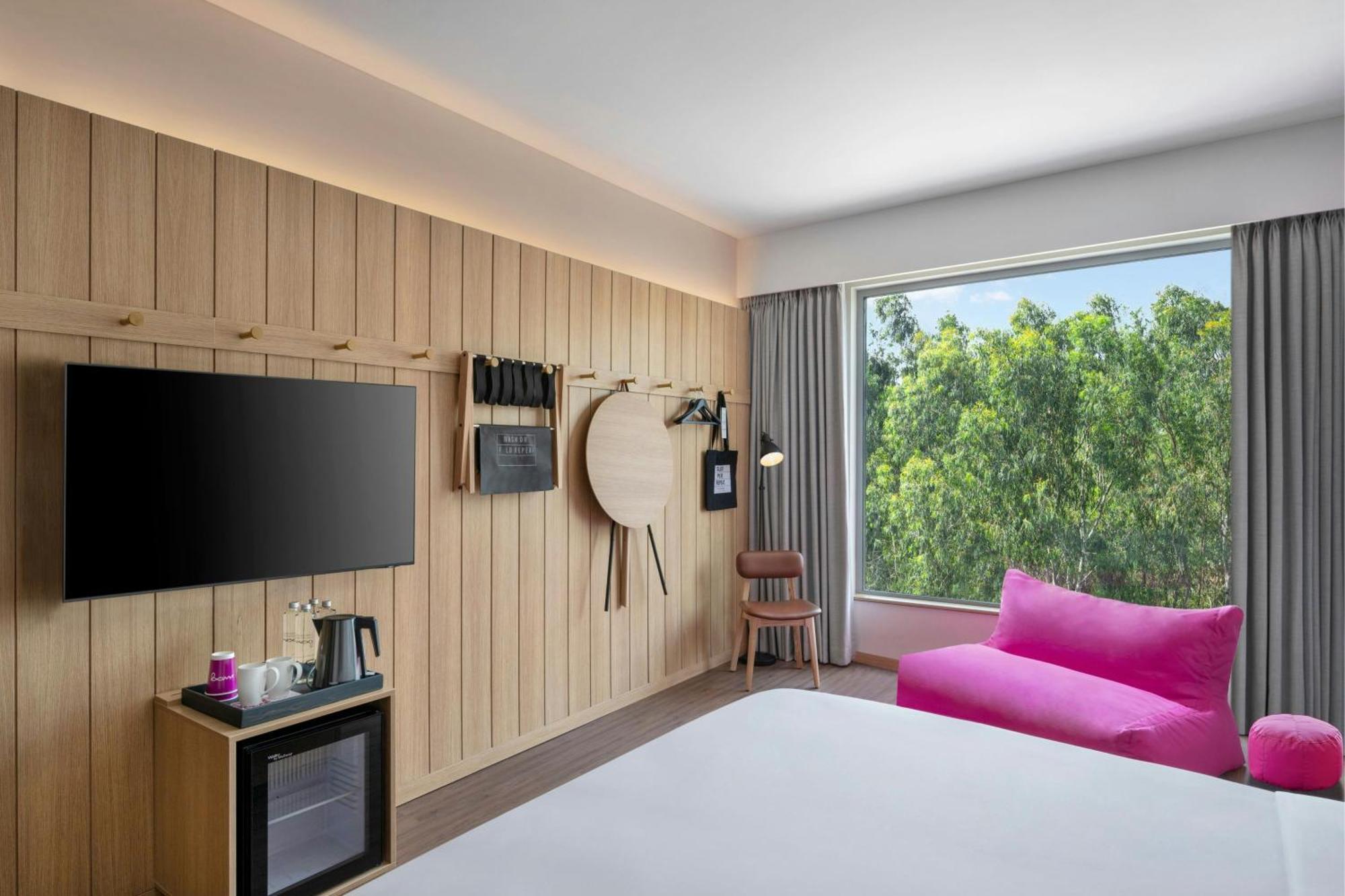 Moxy Bengaluru Airport Prestige Tech Cloud Hotel Devanahalli Bagian luar foto