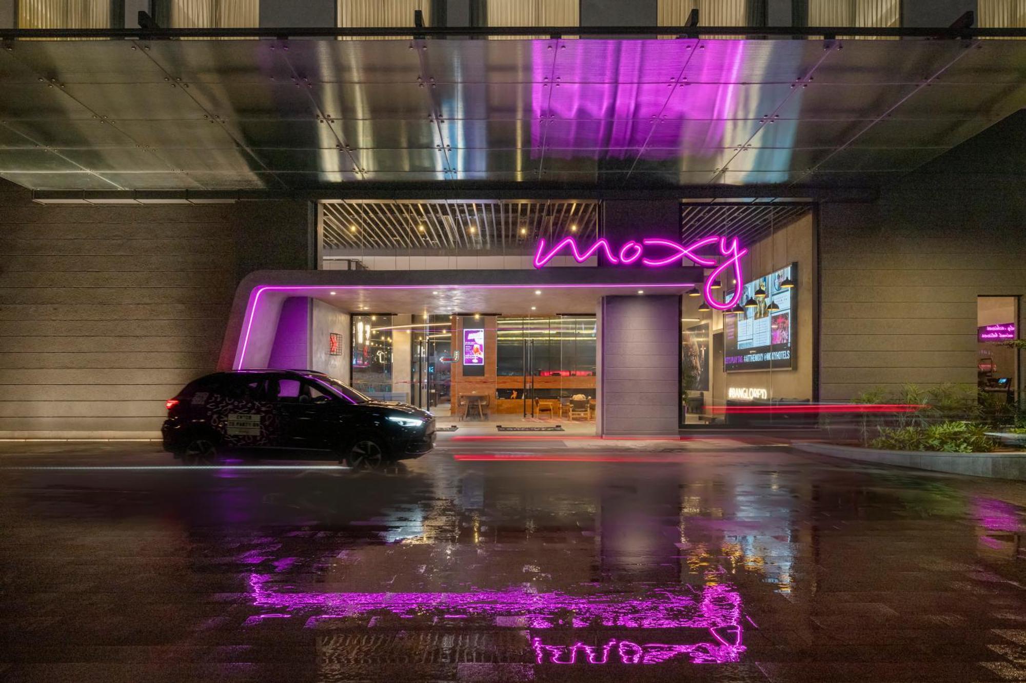 Moxy Bengaluru Airport Prestige Tech Cloud Hotel Devanahalli Bagian luar foto