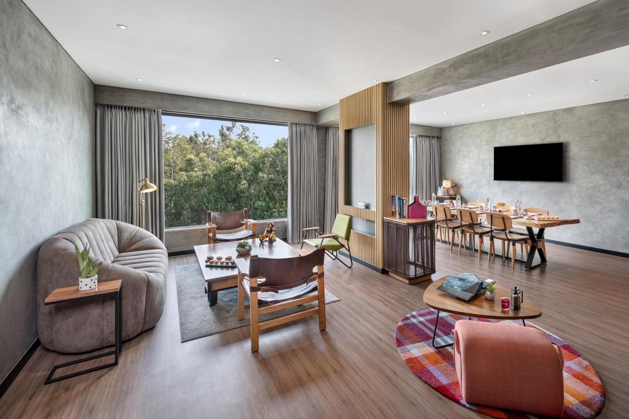 Moxy Bengaluru Airport Prestige Tech Cloud Hotel Devanahalli Bagian luar foto