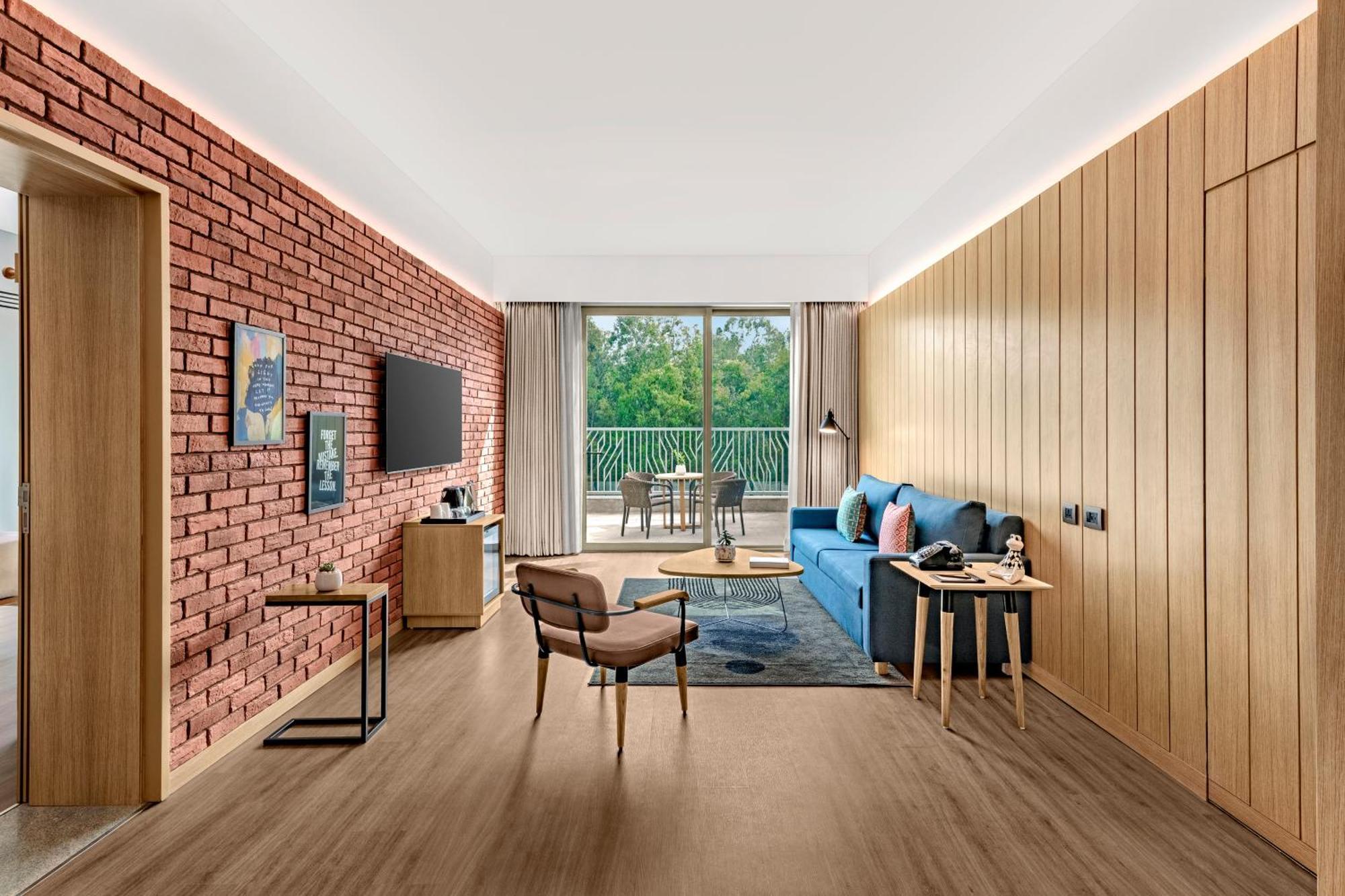 Moxy Bengaluru Airport Prestige Tech Cloud Hotel Devanahalli Bagian luar foto