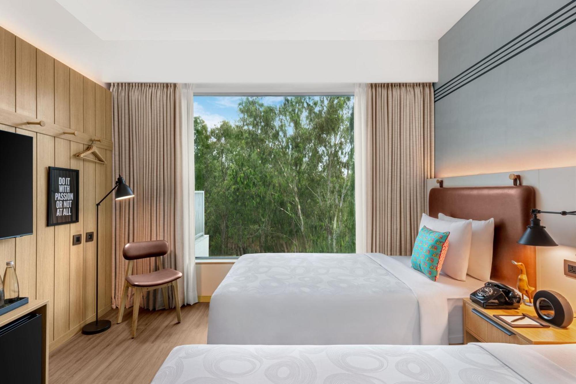 Moxy Bengaluru Airport Prestige Tech Cloud Hotel Devanahalli Bagian luar foto